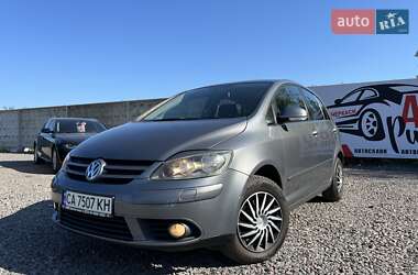 Хетчбек Volkswagen Golf 2005 в Черкасах