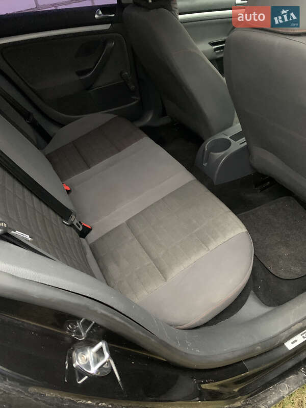 Хэтчбек Volkswagen Golf 2007 в Черкассах