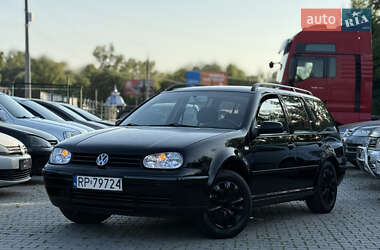 Універсал Volkswagen Golf 2000 в Чернівцях