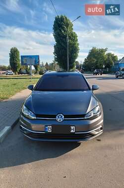 Универсал Volkswagen Golf 2017 в Сумах