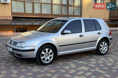 Хэтчбек Volkswagen Golf 2001 в Виннице