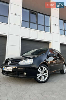 Хетчбек Volkswagen Golf 2005 в Вінниці