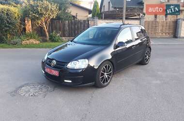 Хэтчбек Volkswagen Golf 2007 в Луцке