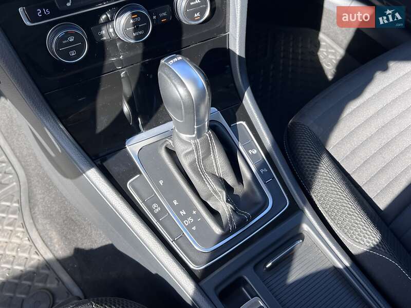 Універсал Volkswagen Golf 2014 в Нововолинську