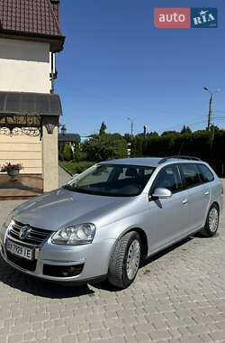 Універсал Volkswagen Golf 2009 в Дунаївцях