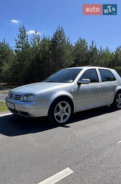 Хэтчбек Volkswagen Golf 2001 в Глевахе