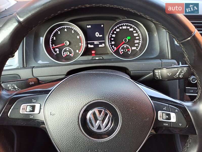 Хэтчбек Volkswagen Golf 2020 в Хмельницком