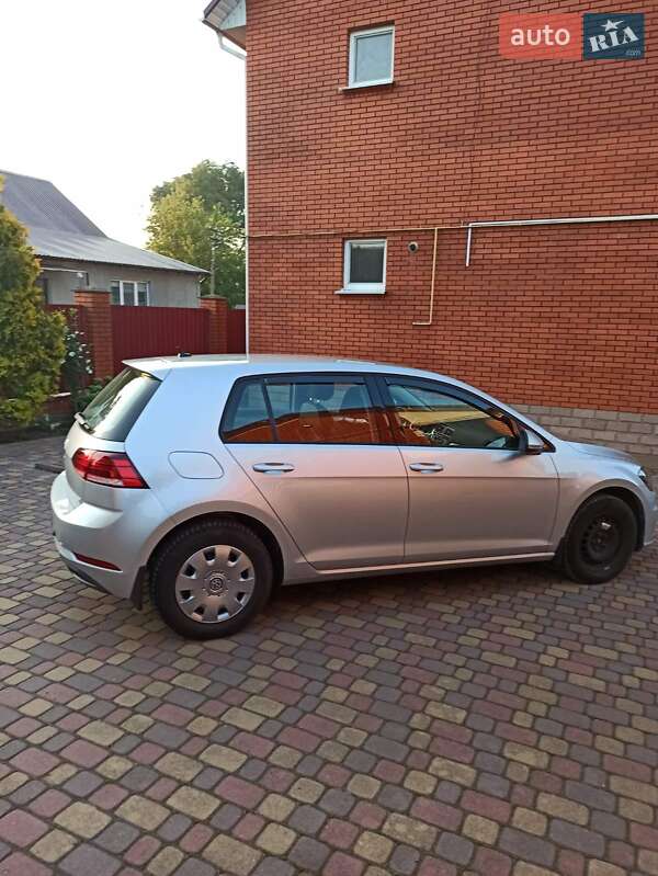 Хэтчбек Volkswagen Golf 2020 в Хмельницком