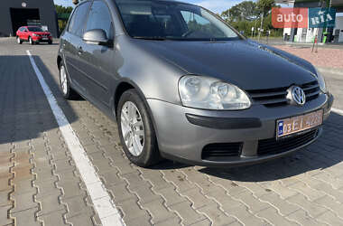 Хэтчбек Volkswagen Golf 2005 в Луцке