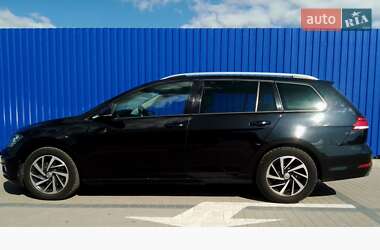 Універсал Volkswagen Golf 2018 в Калуші