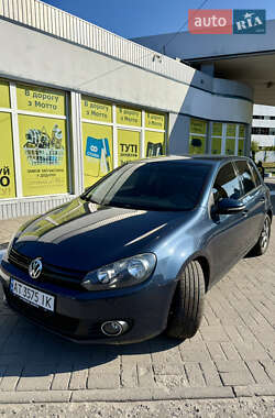 Хетчбек Volkswagen Golf 2009 в Сумах