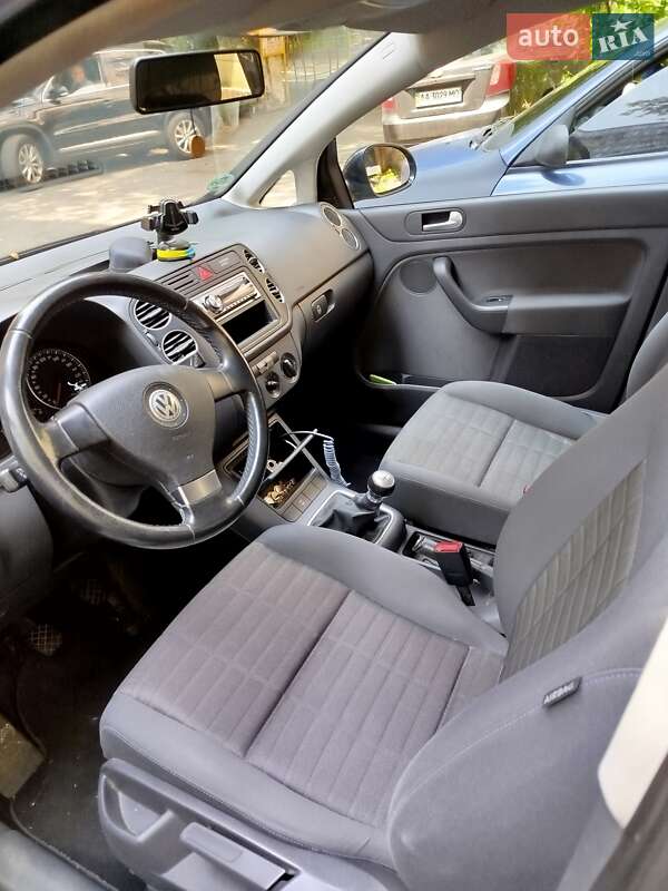 Хетчбек Volkswagen Golf 2007 в Києві
