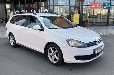 Универсал Volkswagen Golf 2010 в Киеве