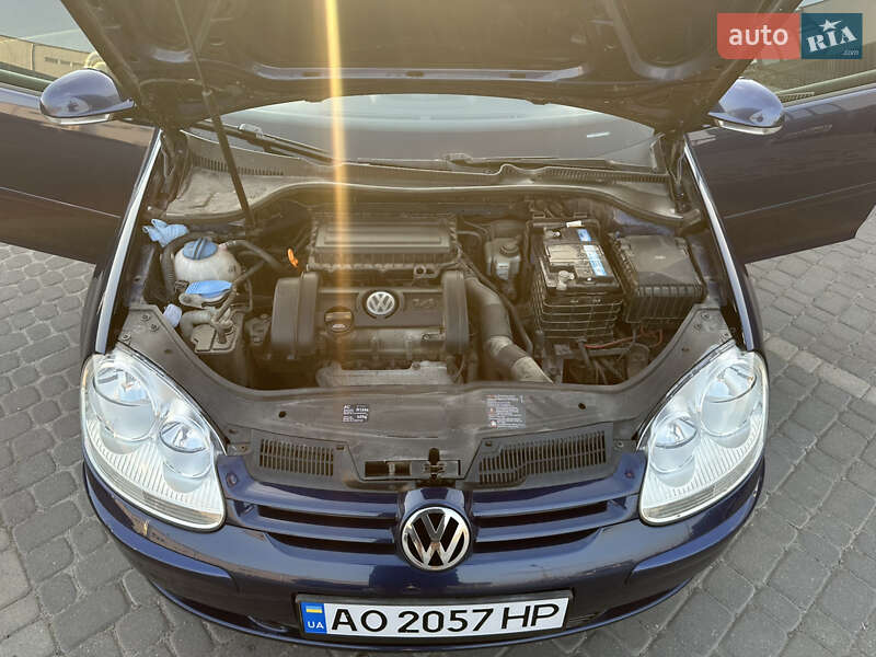 Хетчбек Volkswagen Golf 2007 в Мукачевому