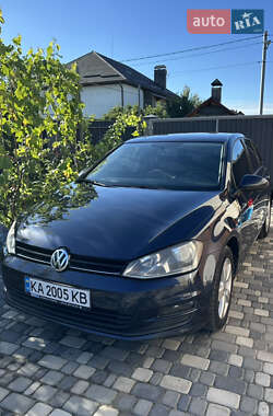 Хэтчбек Volkswagen Golf 2014 в Киеве
