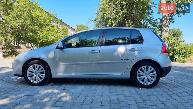 Хетчбек Volkswagen Golf 2008 в Подільську