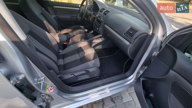 Хетчбек Volkswagen Golf 2008 в Подільську