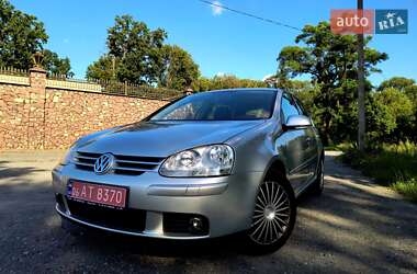 Хетчбек Volkswagen Golf 2006 в Звягелі
