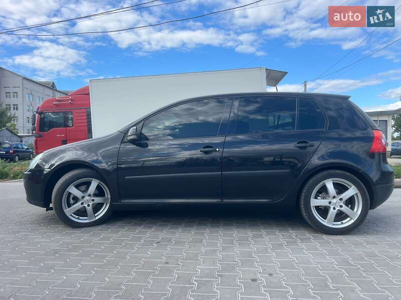 Хетчбек Volkswagen Golf 2005 в Білій Церкві