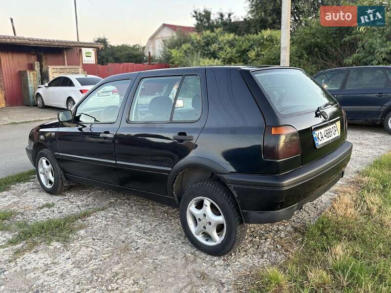 Хетчбек Volkswagen Golf 1994 в Києві