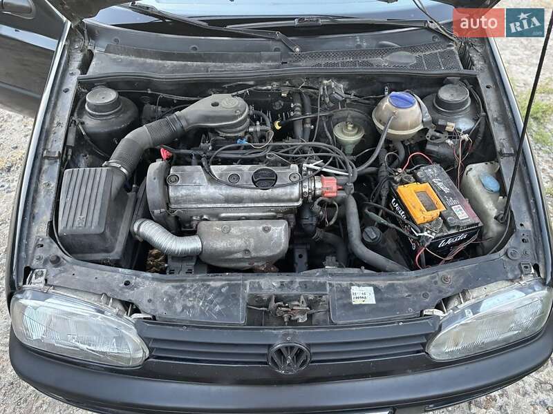 Хетчбек Volkswagen Golf 1994 в Києві