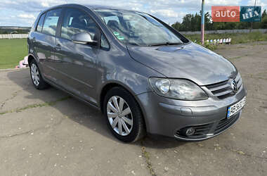 Хэтчбек Volkswagen Golf 2006 в Ладыжине