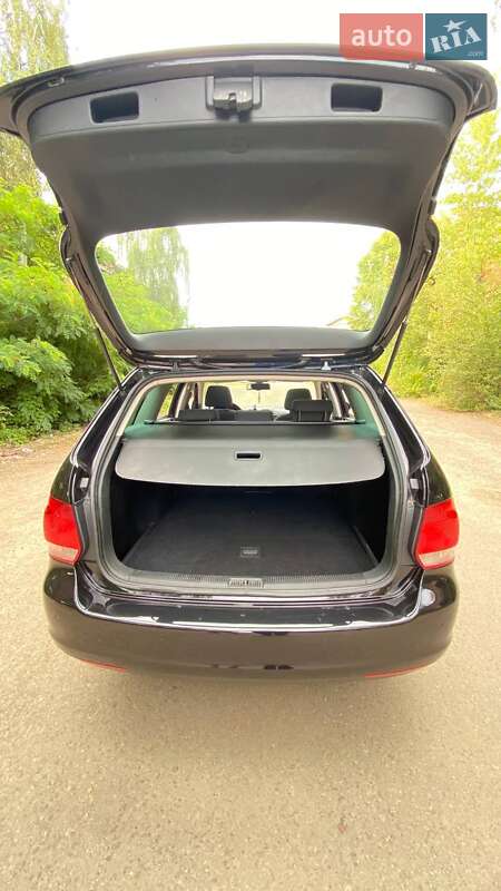 Універсал Volkswagen Golf 2009 в Коломиї