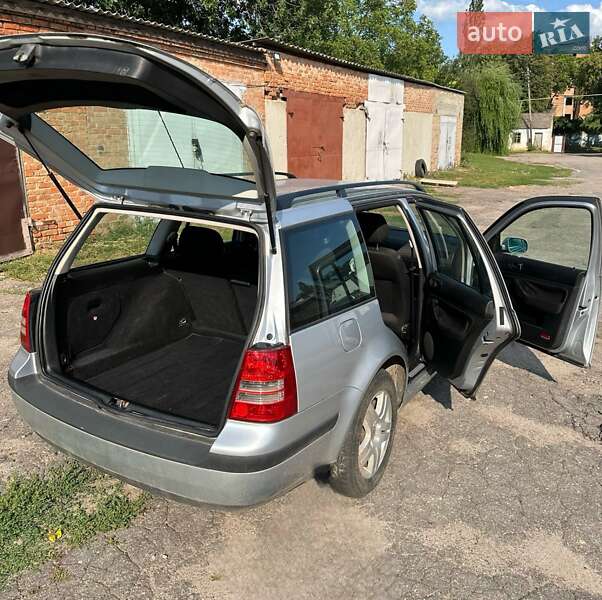 Універсал Volkswagen Golf 2001 в Полтаві