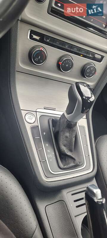 Хетчбек Volkswagen Golf 2015 в Дніпрі