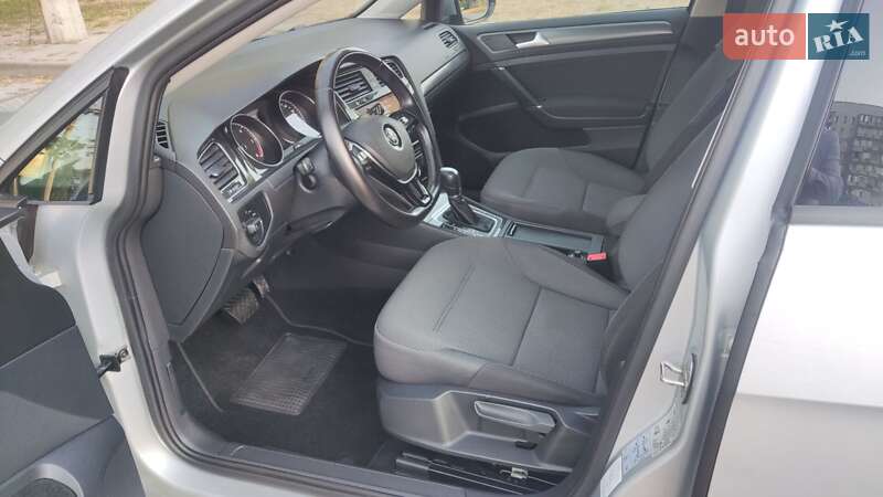 Універсал Volkswagen Golf 2018 в Черкасах