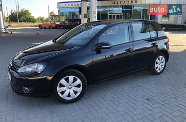 Хэтчбек Volkswagen Golf 2009 в Сваляве