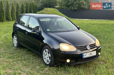 Хетчбек Volkswagen Golf 2006 в Надвірній