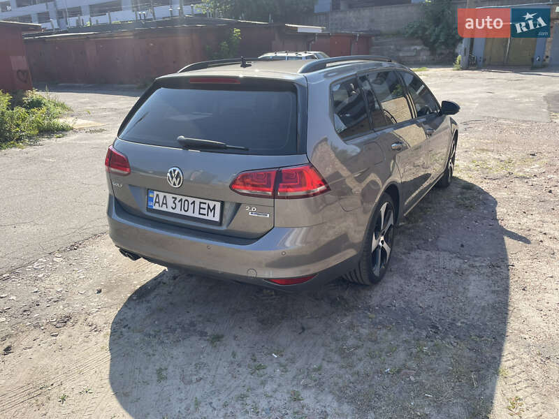 Універсал Volkswagen Golf 2016 в Києві