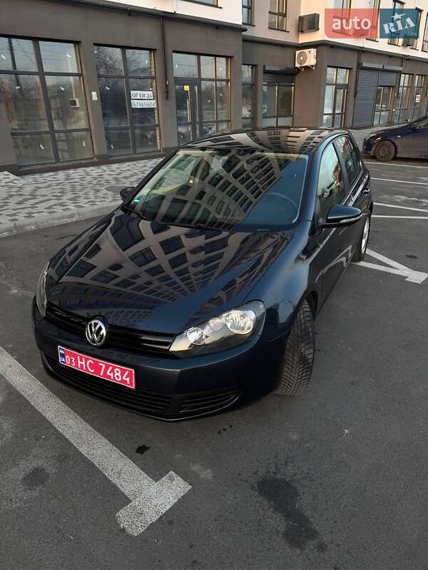 Хетчбек Volkswagen Golf 2009 в Чернігові