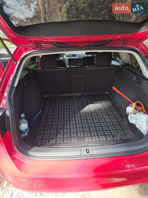 Универсал Volkswagen Golf 2015 в Киеве