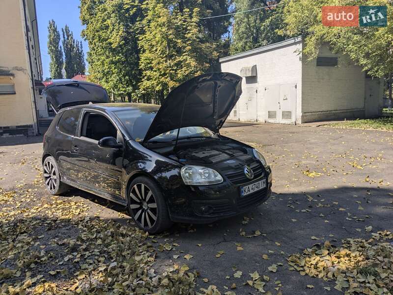 Хетчбек Volkswagen Golf 2007 в Києві