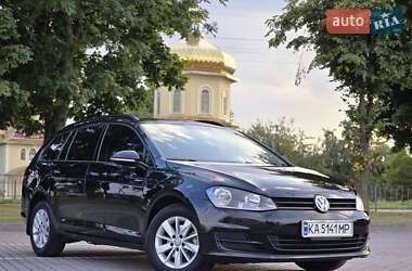 Універсал Volkswagen Golf 2015 в Чернівцях