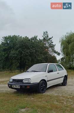 Хэтчбек Volkswagen Golf 1994 в Дубровице