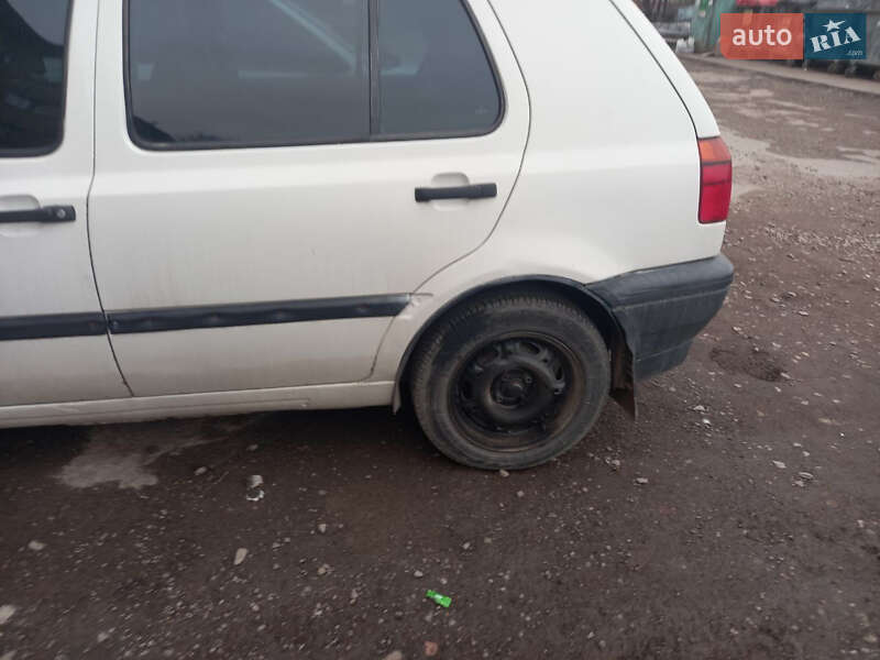 Хэтчбек Volkswagen Golf 1993 в Ивано-Франковске фото 3 Хэтчбек Volkswagen Golf 1993 в Ивано-Франковске