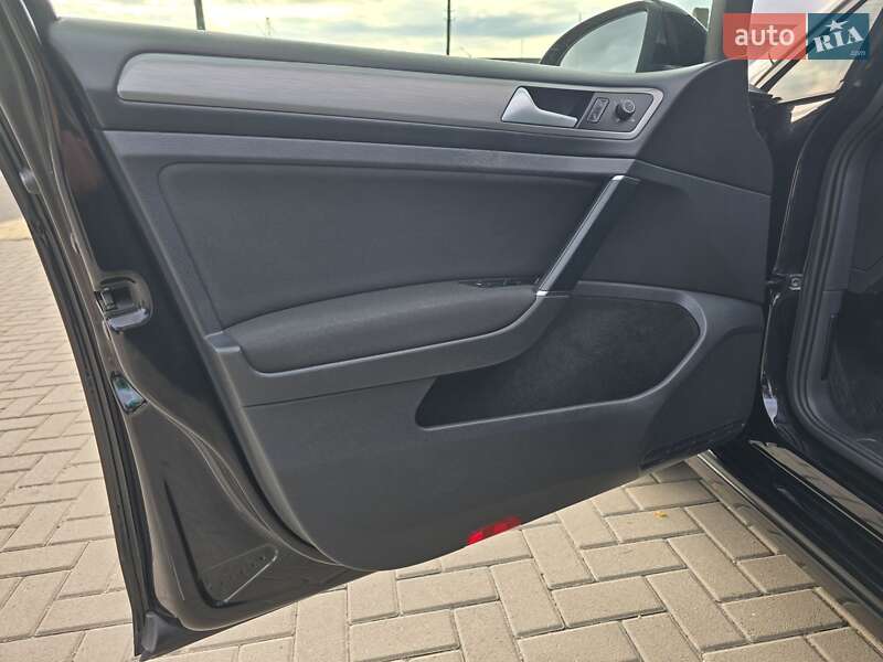 Универсал Volkswagen Golf 2015 в Белой Церкви