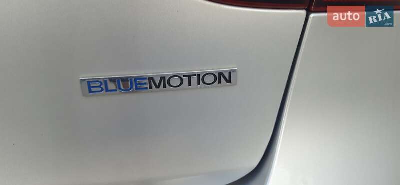 Хетчбек Volkswagen Golf 2008 в Новомосковську