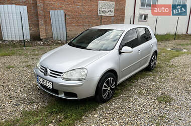 Хетчбек Volkswagen Golf 2005 в Чорткові