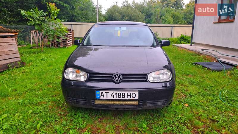 Volkswagen Golf 2000