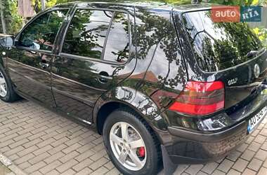 Хетчбек Volkswagen Golf 2002 в Мукачевому