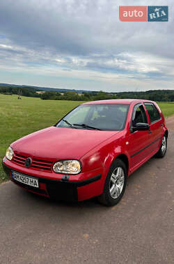 Хэтчбек Volkswagen Golf 2002 в Киеве
