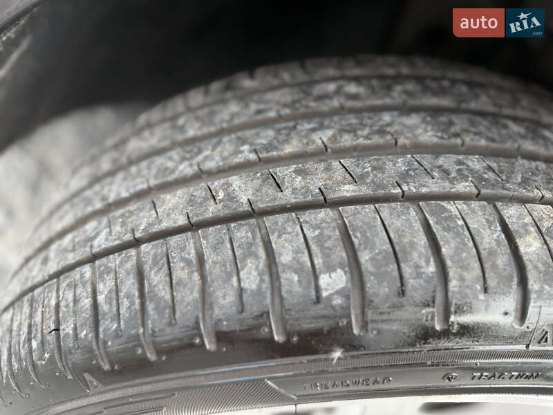 Универсал Volkswagen Golf 2012 в Ровно