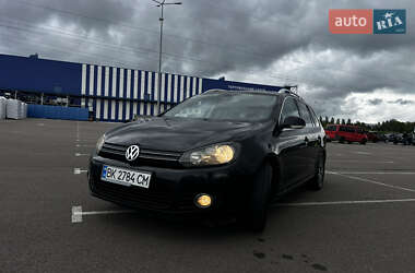 Универсал Volkswagen Golf 2011 в Ровно
