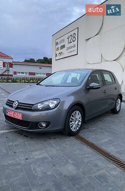 Хетчбек Volkswagen Golf 2010 в Луцьку