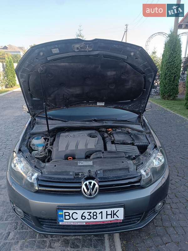 Універсал Volkswagen Golf 2011 в Золочеві
