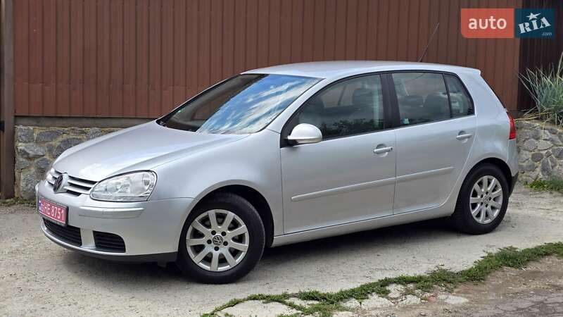 Хэтчбек Volkswagen Golf 2006 в Полтаве
